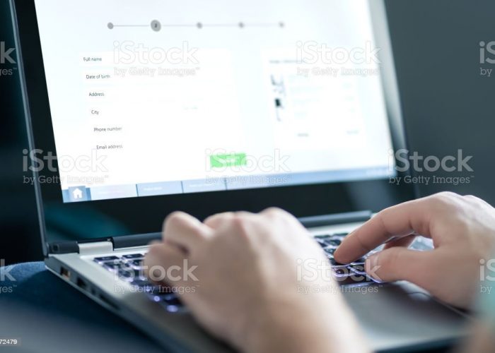 SUSPENDING THE REGISTRY PROCEDURE IN THE COMMERCIAL REGISTER